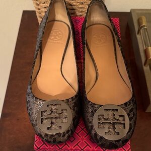 Tory Burch Animal Print Flats with Logo Emblem